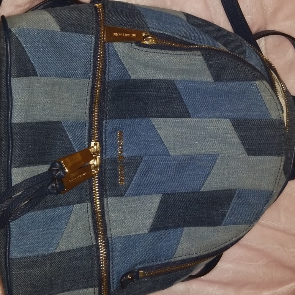 Micheal kors Rhea Zip Medium backpack